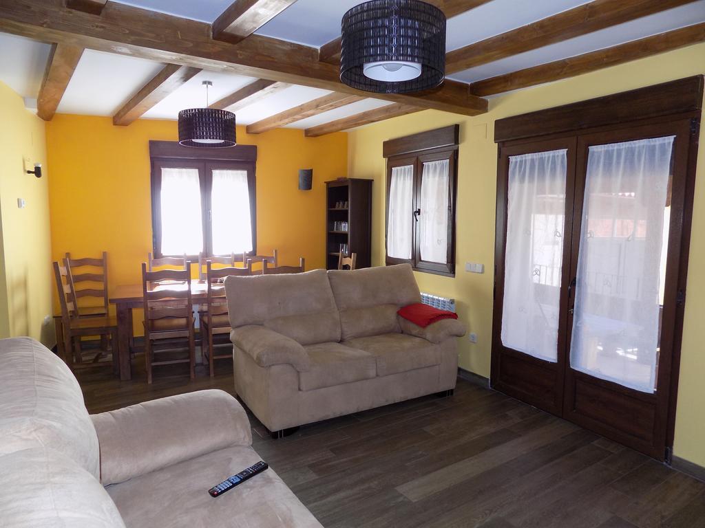 Casas Rurales Las Eras III ไอยอน ภายนอก รูปภาพ