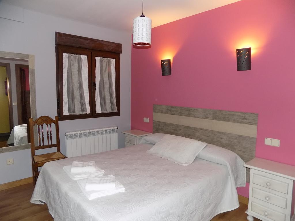 Casas Rurales Las Eras III ไอยอน ภายนอก รูปภาพ